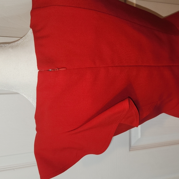 CALVIN KLEIN RED DRESS SLEEVELESS WITH FRONT RAFFLE SIZE 2 - Picture 7 of 10